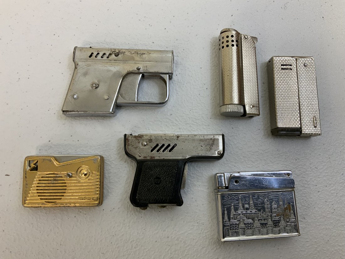 LOT OF VINTAGE COLLECTABLE LIGHTERS MOST MADE IN USSR: LOT OF VINTAGE COLLECTABLE LIGHTERS . MOST MADE IN USSR . UNKNOWN WORKING CONDITION .