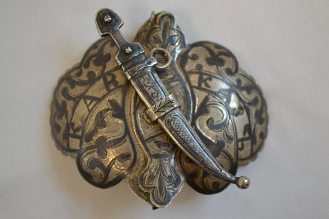 ANTIQUE IMPERIAL RUSSIAN CAUCASIAN SILVER NIELLO BUCKLE: ANTIQUE IMPERIAL RUSSIAN CAUCASIAN SILVER NIELLO BUCKLE . 3 PIECE . SILVER HALLMARKED. NICE EXAMPLE.
