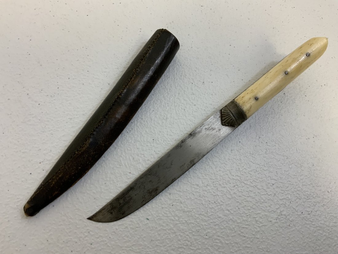 ANTIQUE PERSIAN TURKISH ISLAMIC SMALL DAGGER KNIFE WITH LEATHER SHEATH: ANTIQUE PERSIAN TURKISH ISLAMIC SMALL DAGGER KNIFE WITH LEATHER SHEATH