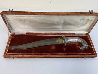 ANTIQUE INDO PERSIAN DAMASCUS STEEL BLADE HORSE HEAD GRIP DAGGER IN THE BOX