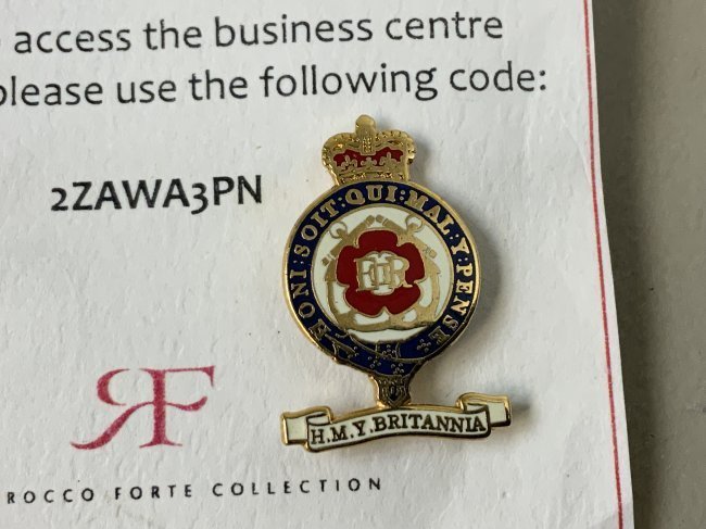 ROYAL MEMORABILIA QUEEN ELIZABETH YACHT "BRITANIA" PIN: ROYAL MEMORABILIA QUEEN ELIZABETH YACHT "BRITANIA" PIN . FROM EDINBURGH SCOTLAND DINNED PARTICIPANT ABOARD THE ROYAL YACHT.