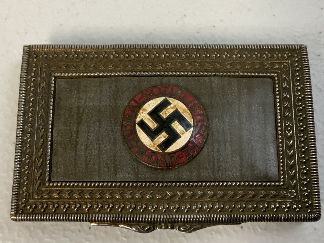 GERMANY THIRD REICH NAZI PARTY NSDAP DECORATED PILL BOX: GERMANY THIRD REICH NAZI PARTY NSDAP DECORATED PILL BOX . ABOUT 3 X 2 .