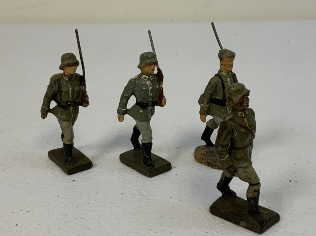 GERMAN NAZI PERIOD LINEOL / ELASTOLIN TOY SOLDIERS ARMY LOT OF 4: GERMAN NAZI PERIOD LINEOL / ELASTOLIN TOY SOLDIERS ARMY LOT OF 4