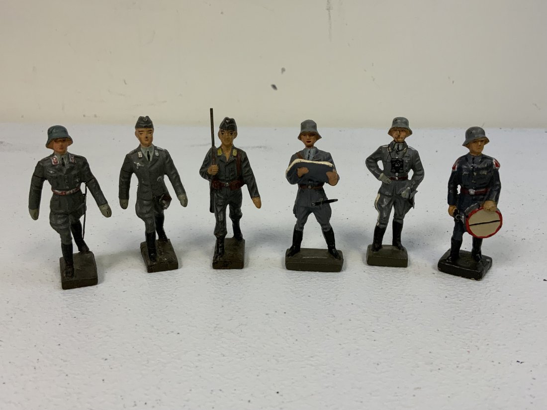 GERMAN NAZI PERIOD LINEOL / ELASTOLIN TOY SOLDIERS LUFTWAFFE LOT OF 5: GERMAN NAZI PERIOD LINEOL / ELASTOLIN TOY SOLDIERS LUFTWAFFE LOT OF 5