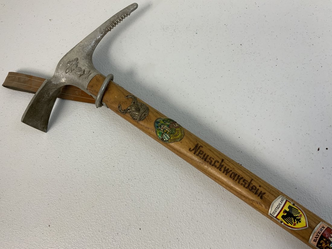 VINTAGE GERMAN ALPINE WALKING STICK ICE PICK AXE DECORATED WITH BADGES: VINTAGE GERMAN ALPINE WALKING STICK ICE PICK AXE DECORATED WITH BADGES . GREAT CONDITION WITH LEATHER CARRY STRAP. GREAT DECORATOR .