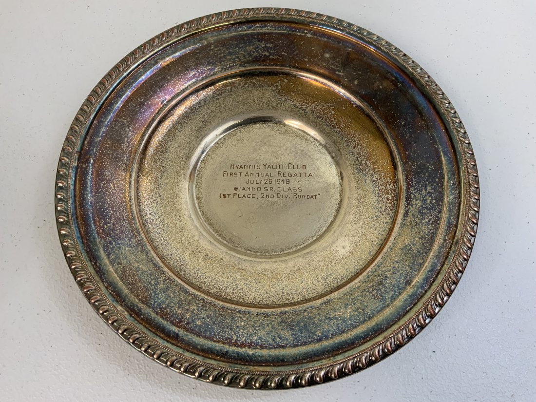 1946 HYANNIS YACHT CLUB REGATTA WINNERS TROPHY DISH: 1946 HYANNIS YACHT CLUB REGATTA WINNERS TROPHY DISH . 11" DIAM.