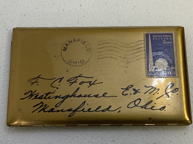 VINTAGE BRASS CIGARETTE CASE MADE LIKE AN LETTER ENVELOPE 1939 DATE ON THE STAMP: VINTAGE BRASS CIGARETTE CASE MADE LIKE AN LETTER ENVELOPE WITH 1939 DATE ON THE STAMP. VERY UNIQUE AND IN GREAT CONDITION.