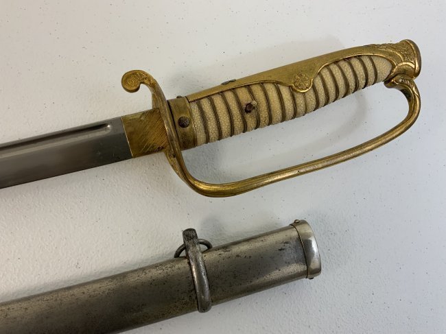 ANTIQUE JAPANESE D-GUARD SWORD RUSSO - JAPANESE WAR Kyu-Gunto: ANTIQUE JAPANESE D-GUARD SWORD RUSSO - JAPANESE WAR Kyu-Gunto . VERY NICE EXAMPLE .BRIGHT CLEAN BLADE WITH NO SIGNATURE ON THE TANG . BEAUTIFUL FITTINGS RETAIN MOST OF IT GILT FINISH AND ADORNED WITH 