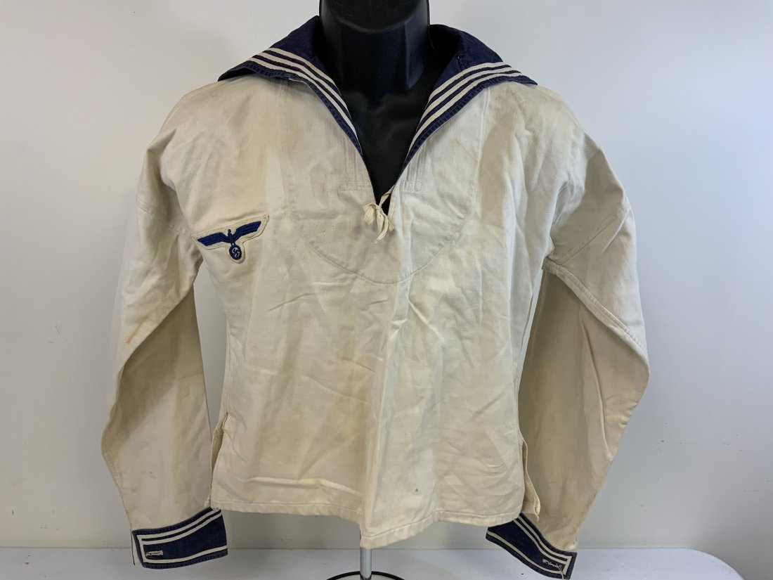 WWII NAZI GERMAN KRIEGSMARINE WHITE JUMPER: WWII NAZI GERMAN KRIEGSMARINE WHITE JUMPER. SMALL SIZE. GOOD CONDITION OVERALL .