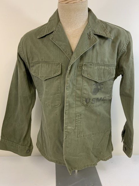 USMC HBT COMBAT JACKET 1950's - 1960's: USMC HBT COMBAT JACKET 1950's - 1960's . VERY NICE AND CLEAN CONDITION
