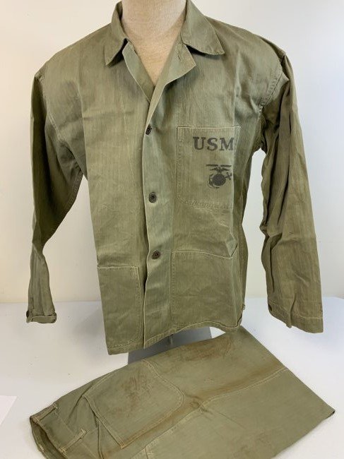 WWII USMC P41 JACKET AND PANTS WW2 - KOREAN WAR ERA: WWII USMC P41 JACKET AND PANTS WW2 - KOREAN WAR ERA . VERY NICE SET .