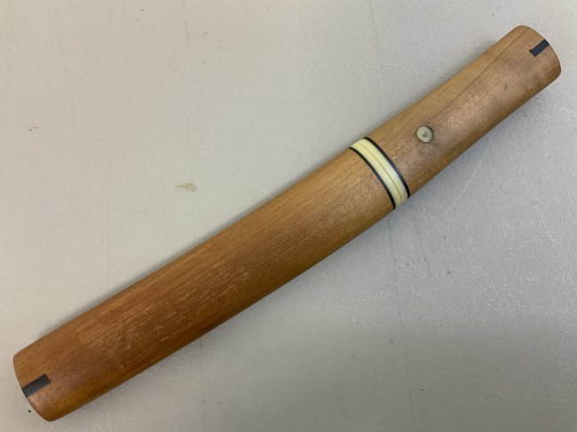 ANTIQUE JAPANESE TANTO SEPPUKU HARAKIRI CARVED HORIMONO DRAGON BLADE: ANTIQUE JAPANESE TANTO SEPPUKU HARAKIRI DAGGER. RARE ! CARVED HORIMONO DRAGON ON THE BLADE . BEAUTIFUL WAVY HAMON .RAZOR SHARP BLADE IN FULL POLISH WITH SOME MINOR CORROSION AT THE VERY TIP AND SHOULD