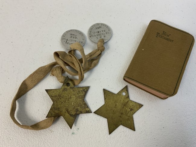 WWI US AMERICAN SOLDIER DOG TAGS AND 1916 DATED POCKET BIBLE: WWI US AMERICAN SOLDIER DOG TAGS AND 1916 DATED POCKET BIBLE . NAMED TO THE SAME PERSON.