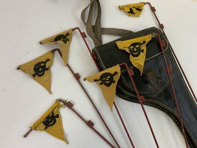 WWII GERMAN MILITARY LAND MINE MARKERS WITH ORIGINAL LEATHER CASE: WWII GERMAN MILITARY LAND MINE MARKERS WITH ORIGINAL LEATHER CASE. GREAT CONDITION. LEATHER CARRYING CASE IS EXTREMELY RARE . COMPLETE WITH SHOULDER STRAP. 6 MINE MARKINGS FLAGS WITH METAL RODS. USED