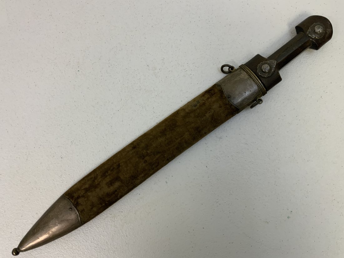 ANTIQUE RUSSIAN BLACK SEA COSSACK STYLE CAUCASIAN KINJAL DAGGER: ANTIQUE RUSSIAN BLACK SEA COSSACK STYLE CAUCASIAN KINJAL DAGGER . VERY NICE AND RARE KINJAL. WIDE BLADE IS NICELY DECORATED WITH SILVER INLAYS IN ARABIC AND MAKER STAMP ON BOTH SIDES. GREAT CONDITION