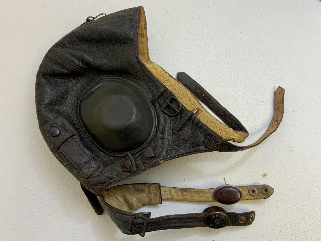 WWII GERMAN LUFTWAFFE PILOT LEATHER FLIGHT HELMET WITH MIKES AND EARPHONES: WWII GERMAN LUFTWAFFE PILOT LEATHER FLIGHT HELMET WITH MIKES AND EARPHONES . NICE CONDITION . LABELS INSIDE .