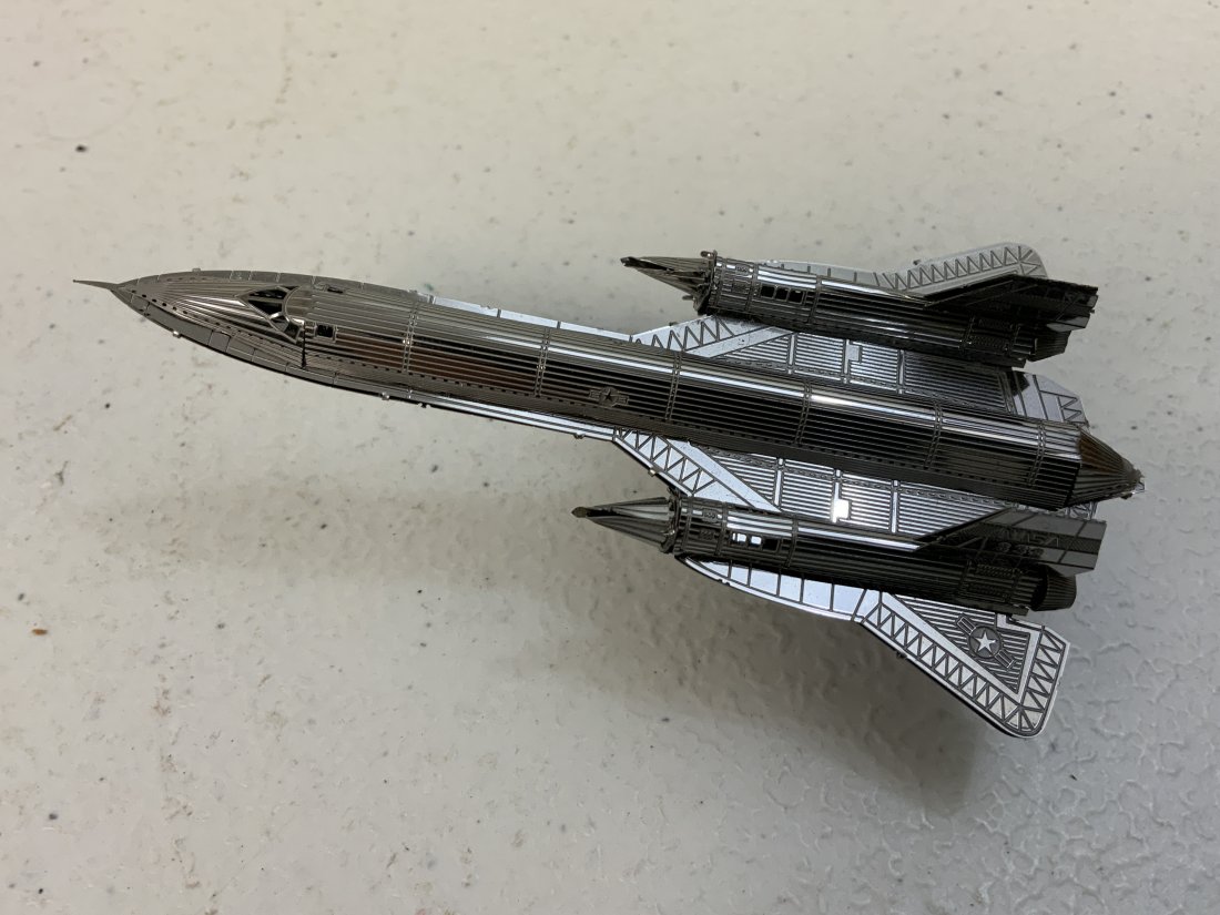 SR -71 BLACKBIRD PLANE ALL METAL MODEL: SR -71 BLACKBIRD PLANE ALL METAL MODEL . 4 X 2 1/2 SIZE