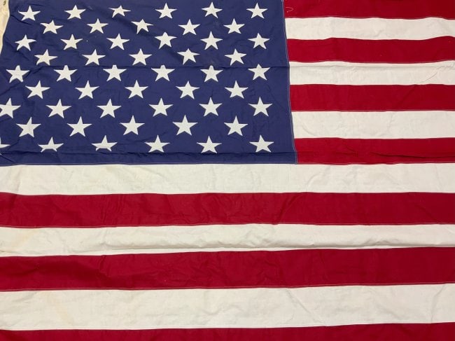 USA LARGE VALLEY FORGE COTTON BUNTING 50 STAR AMERICAN FLAG: USA LARGE VALLEY FORGE COTTON BUNTING 50 STAR AMERICAN FLAG . VERY NICE GREAT CONDITION FLAG . LARGE SIZE 112 X 55