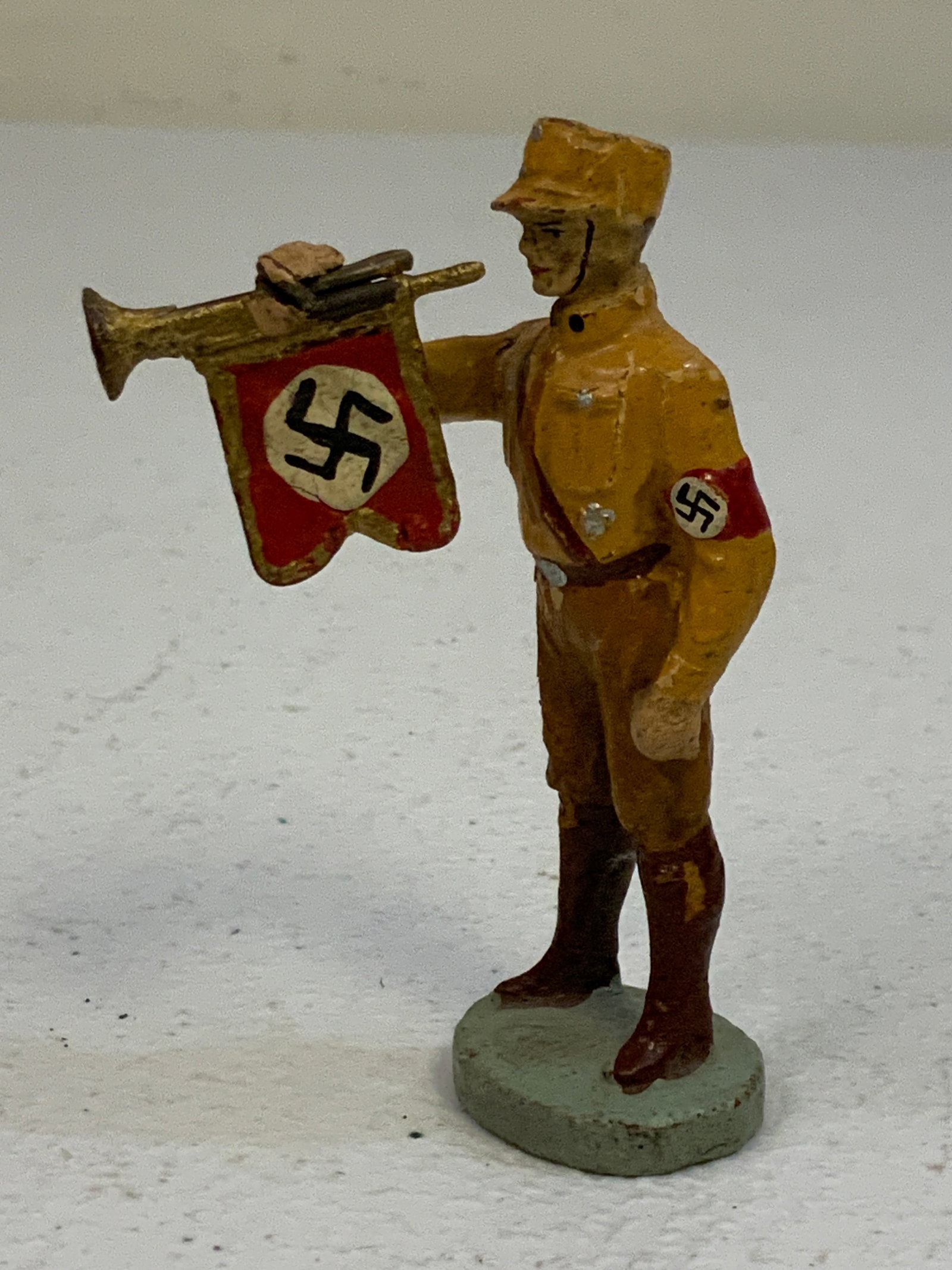 GERMAN NAZI PERIOD LINEOL / ELASTOLIN TOY SOLDIER SA BROWN SHIRT: GERMAN NAZI PERIOD LINEOL / ELASTOLIN TOY SOLDIER SA BROWN SHIRT
