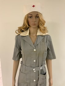 UNITED STATES WWII ERA AMERICAN FEMALE MEDIC NURSE UNIFORM