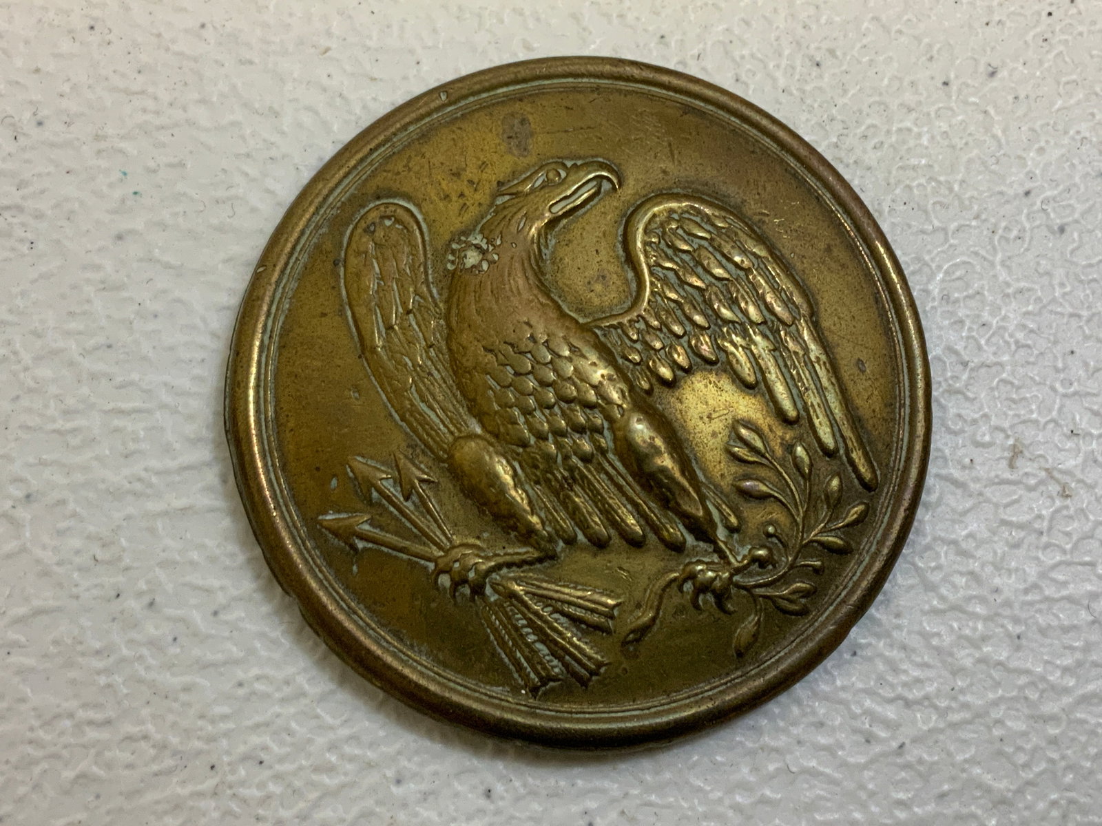 USA US CIVIL WAR EAGLE BRASS BREAST PLATE SHOULDER BELT PLATE BUCKLE: USA US CIVIL WAR EAGLE BRASS BREAST PLATE SHOULDER BELT PLATE BUCKLE . VERY GOOD NOT DUG CONDITION WITH LOOPS GONE FROM THE BACK.