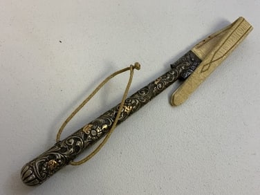 VINTAGE ARGENTINIAN SILVER AND GOLD HANDLED GAUCHO RIDING WHIP REBENQUE