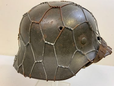 WWII GERMAN M40 COMBAT HELMET WITH WIRE NET AND LINER Q62