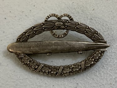 GERMANY ZEPPELIN COMMEMORATIVE BADGE