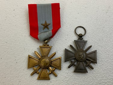 FRANCE LOT OF 2 WWII CROSS MEDALS Croix de Guerre