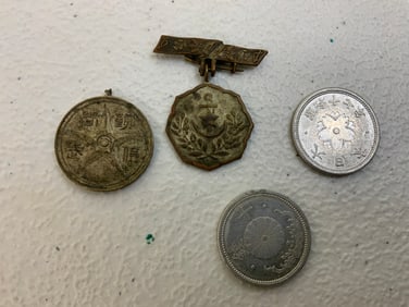 IMPERIAL JAPAN JAPANESE WWI WWII MEDALS AND COINS