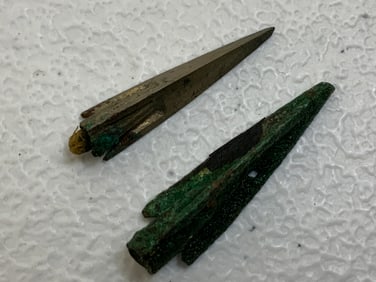 LOT OF ANCIENT SCYTHIAN BRONZE ARROW HEADS