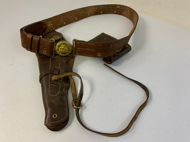 U.S. OFFICERS BROWN LEATHER 1912 BELT SET 1911 HOLSTER .45 CAL. MAG. POUCH: US Officers Leather Belt, M1912 1911 .45 Holster and Leather .45 Mag Pouch. Brass Buckle . New Condition . Recent Reproduction . Great quality .