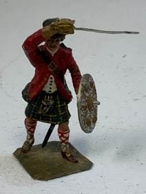 VINTAGE  SCOTTISH WARRIOR TOY SOLDIER FIGURE