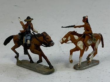 VINTAGE  COWBOY AND INDIAN TOY SOLDIERS FIGURES