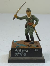 VINTAGE WWII JAPANESE SOLDIER FIGURE ON DISPLAY STAND