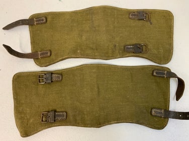 WWII GERMAN MILITARY MATCHED PAIR OF GAITERS.
