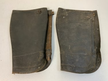WWII GERMAN OFFICERS MATCHED PAIR OF LEATHER GAITERS.