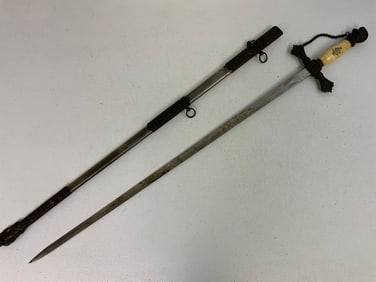 ANTIQUE US FRATERNAL MASONIC DRESS AND CEREMONIAL SWORD