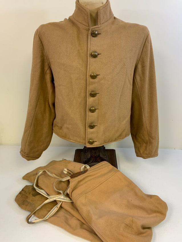 USA CIVIL WAR STYLE SOLDIER UNIFORM JACKET AND PANTS: USA CIVIL WAR STYLE SOLDIER UNIFORM JACKET AND PANTS. SHOWS HEAVY USE AND STAINS . MOST LIKELY REENACTMENT USED . NEEDS A GOOD WASHING. MEDIUM TO LARGE SIZE.