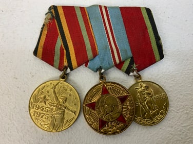 USSR 3 PIECE MEDAL BAR