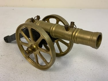 VINTAGE TOY CANNON MODEL