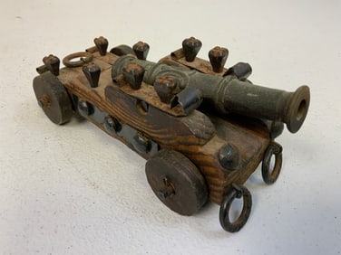 VINTAGE TOY CANNON MODEL