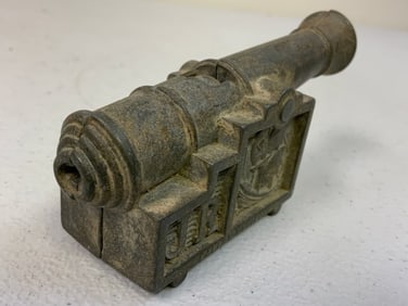 VINTAGE TOY CANNON MODEL
