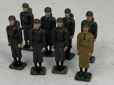 LOT OF PAINTED LEAD TOY SOLDIERS - WWII US PARATROOPERS