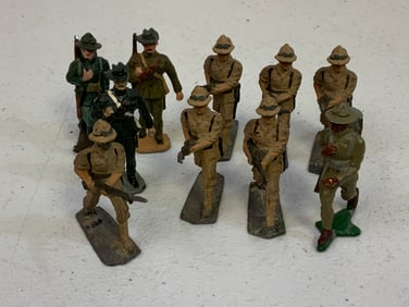 LOT OF PAINTED LEAD TOY SOLDIERS - USA
