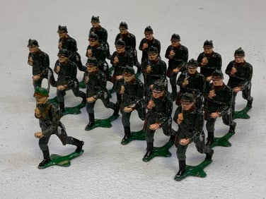 LOT OF PAINTED LEAD TOY SOLDIERS - IMPERIAL GERMAN