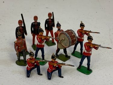 LOT OF PAINTED LEAD TOY SOLDIERS - BRITISH