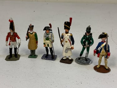 LOT OF PAINTED LEAD TOY SOLDIERS
