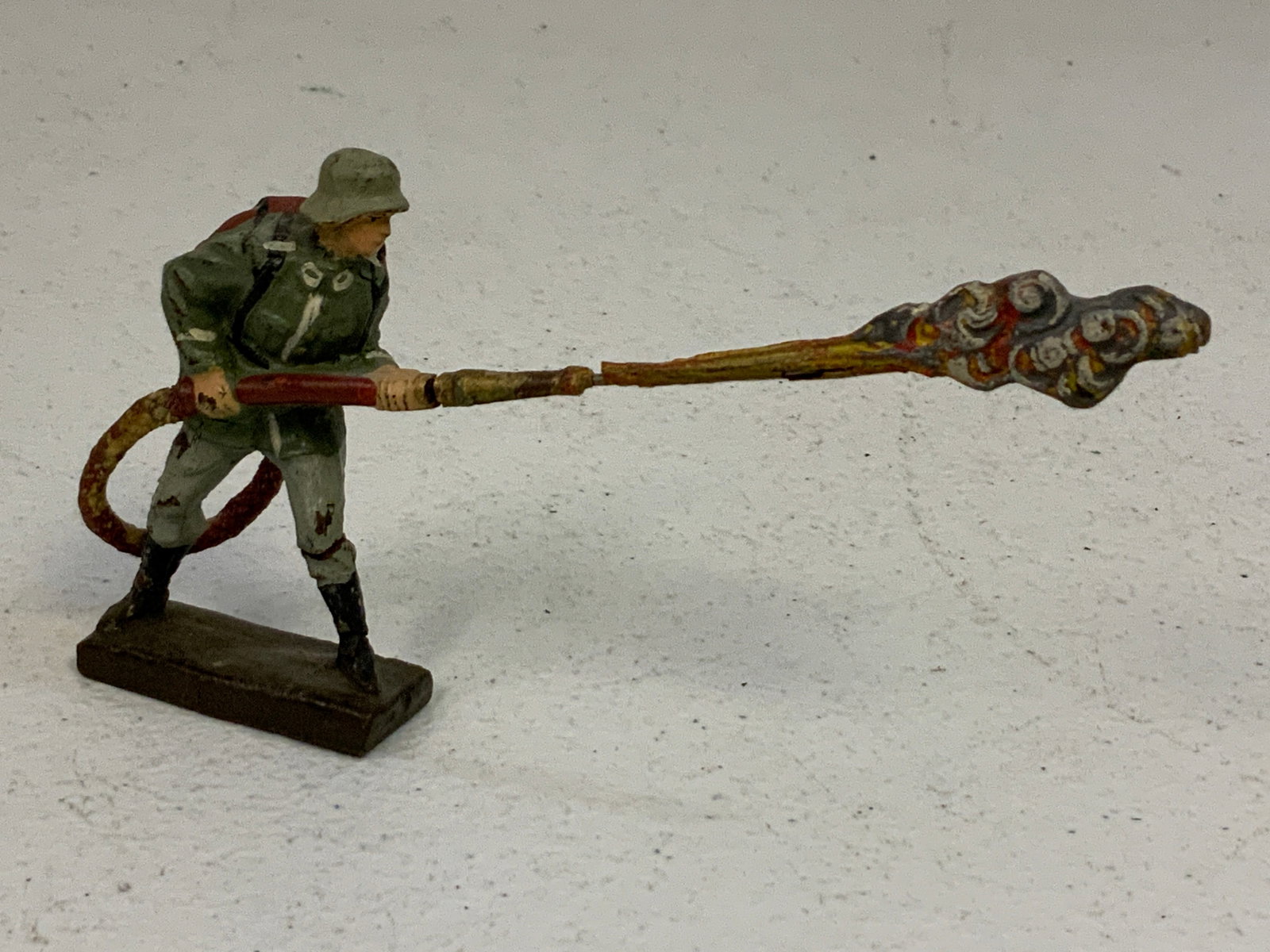 GERMAN NAZI PERIOD LINEOL TOY SOLDIER WITH FLAME THROWER: GERMAN NAZI PERIOD LINEOL TOY SOLDIER WITH FLAME THROWER3" TALL