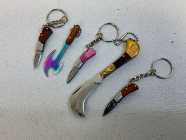 MINIATURE KNIVES SET OF CHARMS KEYCHAINS